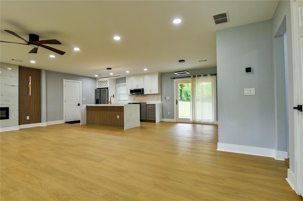 1747 Glenhaven Circle Decatur, GA 30035 - Photo 16 of 75