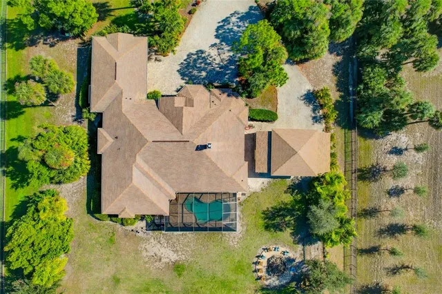 a view of a outdoor space