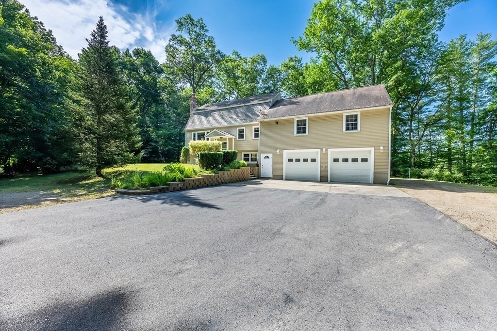 50 Dogtown Road Exeter, NH 03833 - Photo 3 of 31