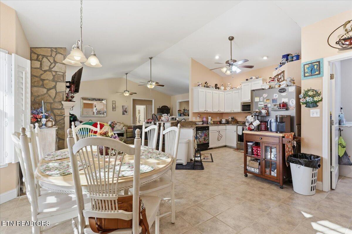 120 County Line Road Dandridge, TN 37725 - Photo 14 of 30 14-009_7K9A3513