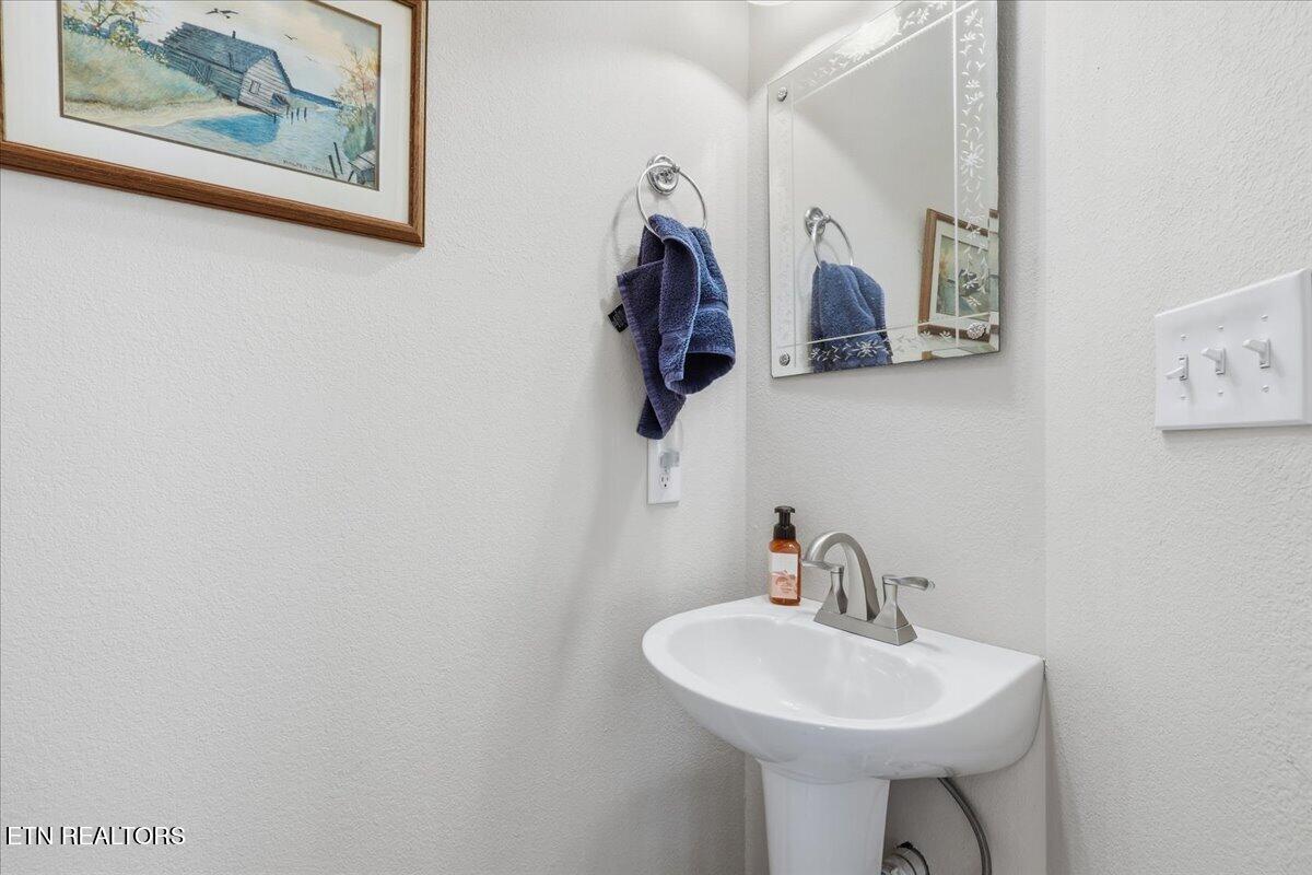 120 County Line Road Dandridge, TN 37725 - Photo 24 of 30 24-019_7K9A3510