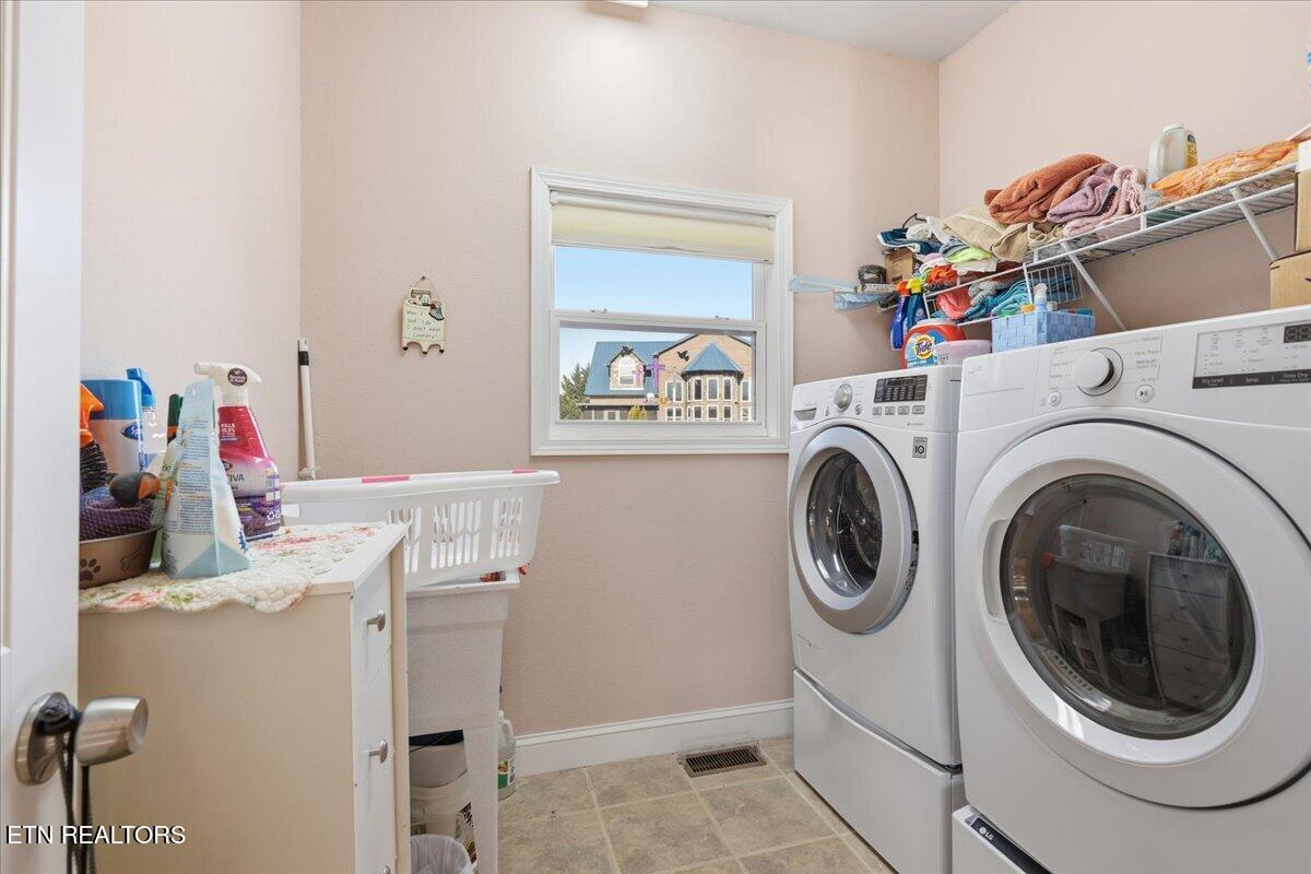 120 County Line Road Dandridge, TN 37725 - Photo 28 of 30 28-023_7K9A3507