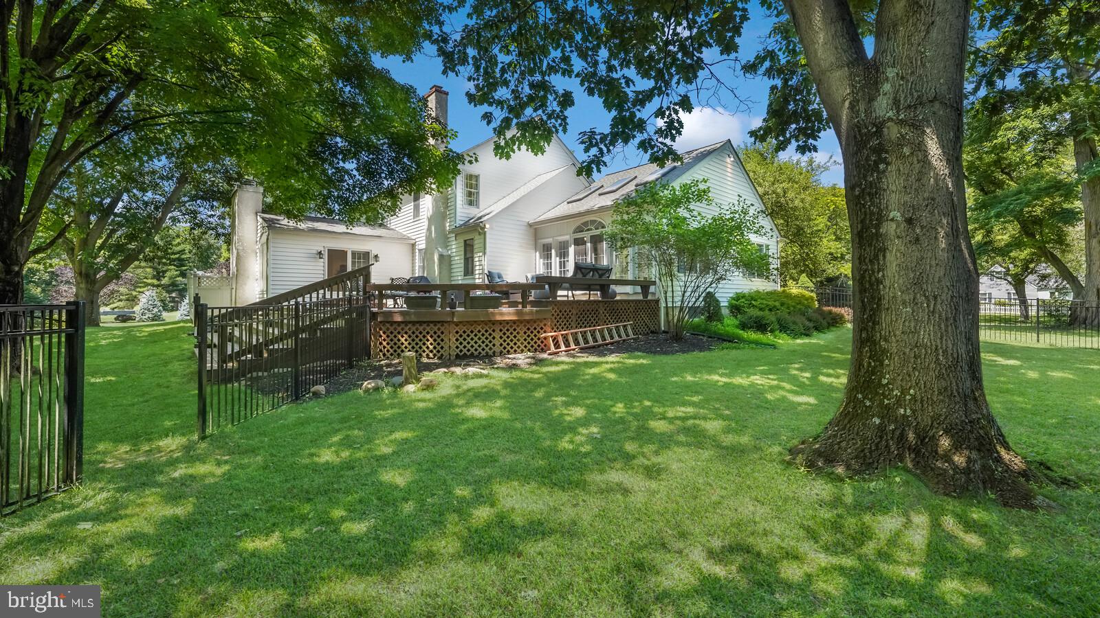 16 Spring Court Washington Crossing, PA 18977 - Photo 36 of 40 MATURE LUSH LANDSCAPE