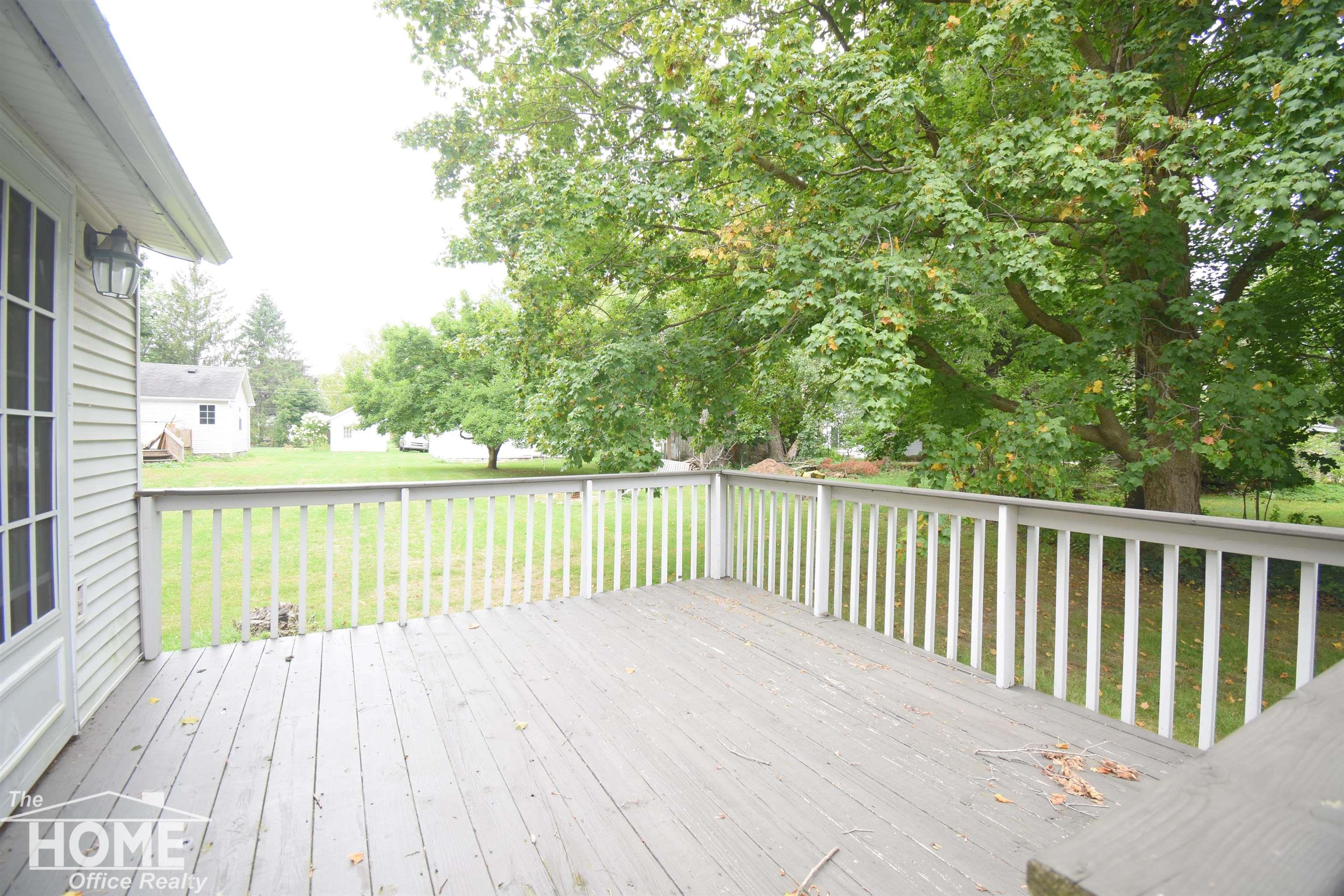 231 Adelaide Street Maple Rapids, MI 48853 - Photo 2 of 19 50220196-fdcc17cc-a7ce-47da-b0e9-1c9c3e01262d.JPG