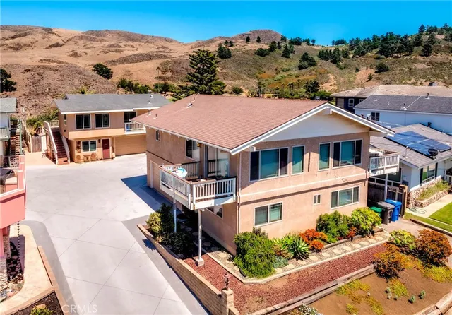 $2,600,000 | 2023 Circle Drive, Cayucos, CA 93430