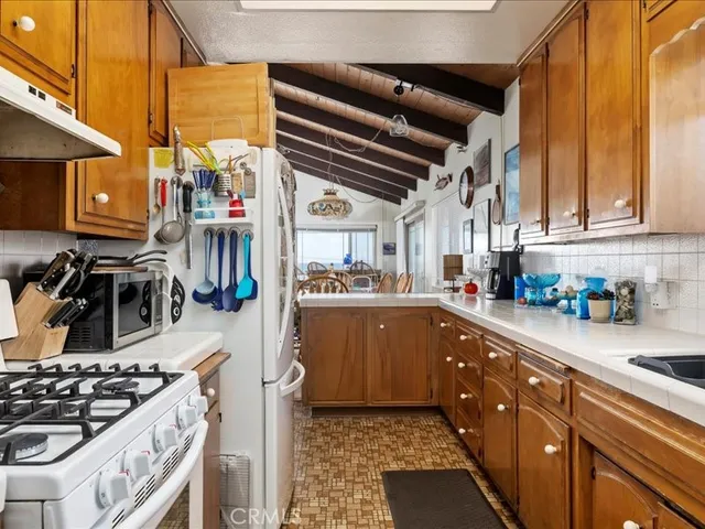 $2,600,000 | 2023 Circle Drive, Cayucos, CA 93430