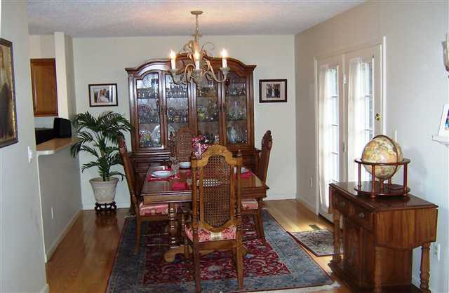 1042 Sterling Ridge Drive Rensselaer, NY 12144 - Photo 4 of 9 Photo 4