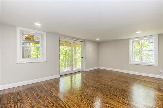 $899,900 | 8 Cedar Road East, Katonah, NY 10536