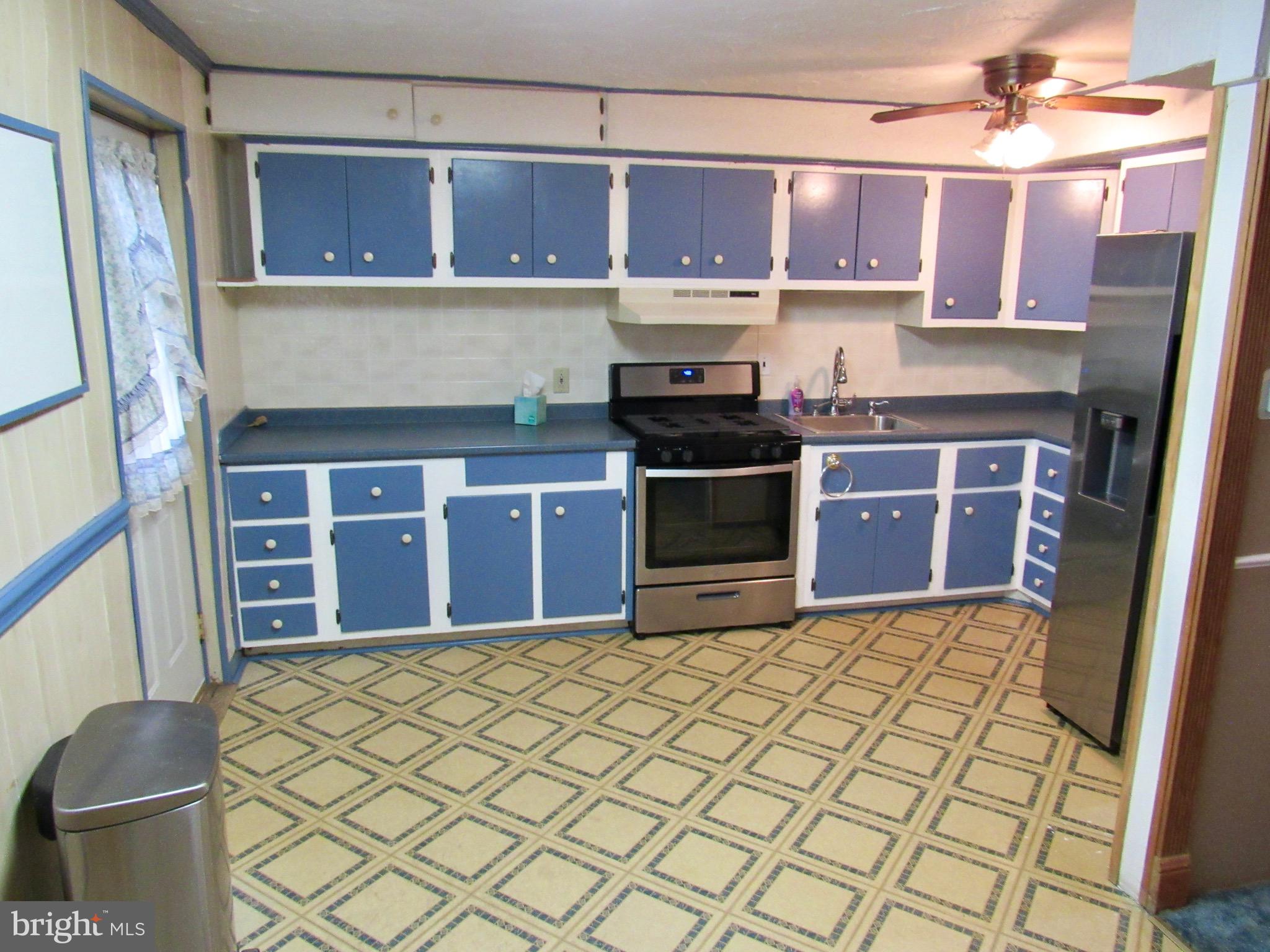 11748 Denman Road Philadelphia, PA 19154 - Photo 11 of 26 Gallery Image 11