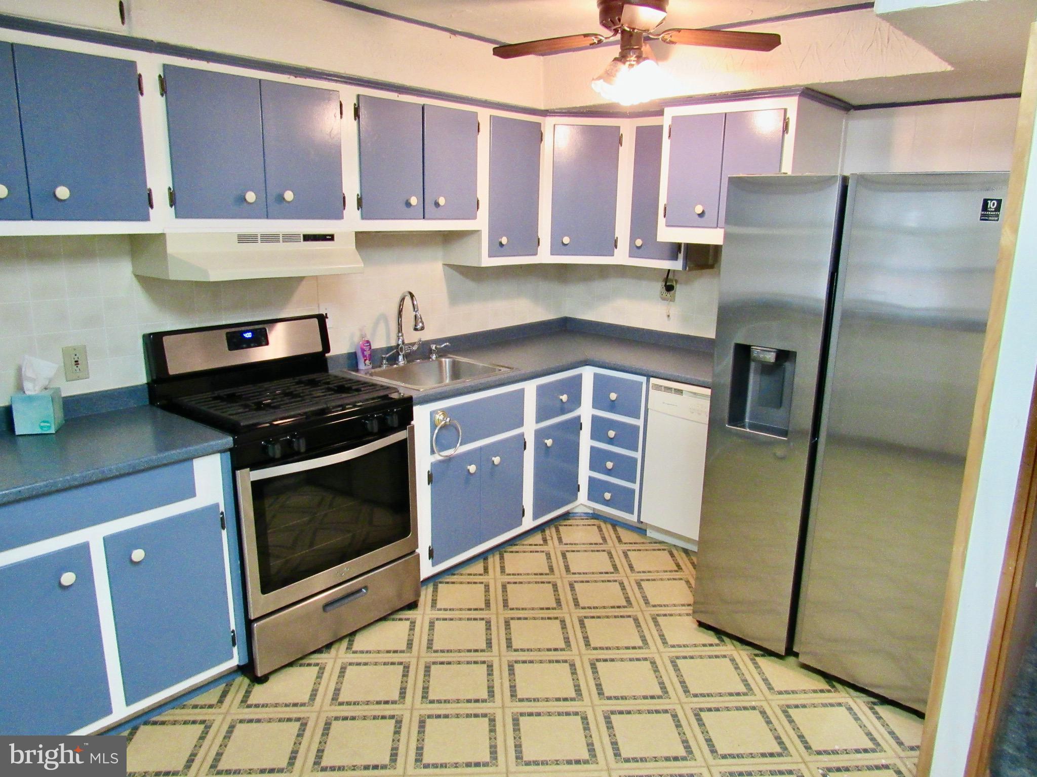 11748 Denman Road Philadelphia, PA 19154 - Photo 12 of 26 Gallery Image 12