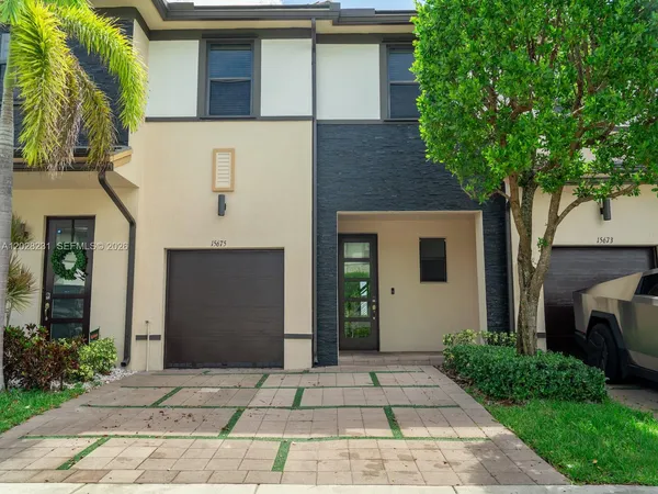 $3,650 | 15675 Northwest 91st Court, Unit 15675, Miami Lakes, FL 33018