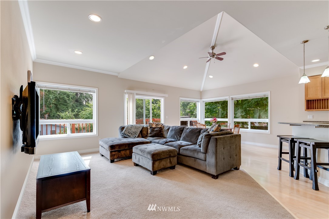 10 224th Street Southeast Bothell, WA 98021 - Photo 4 of 25