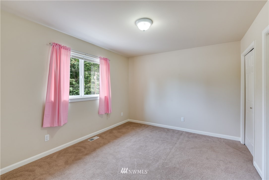 10 224th Street Southeast Bothell, WA 98021 - Photo 10 of 25