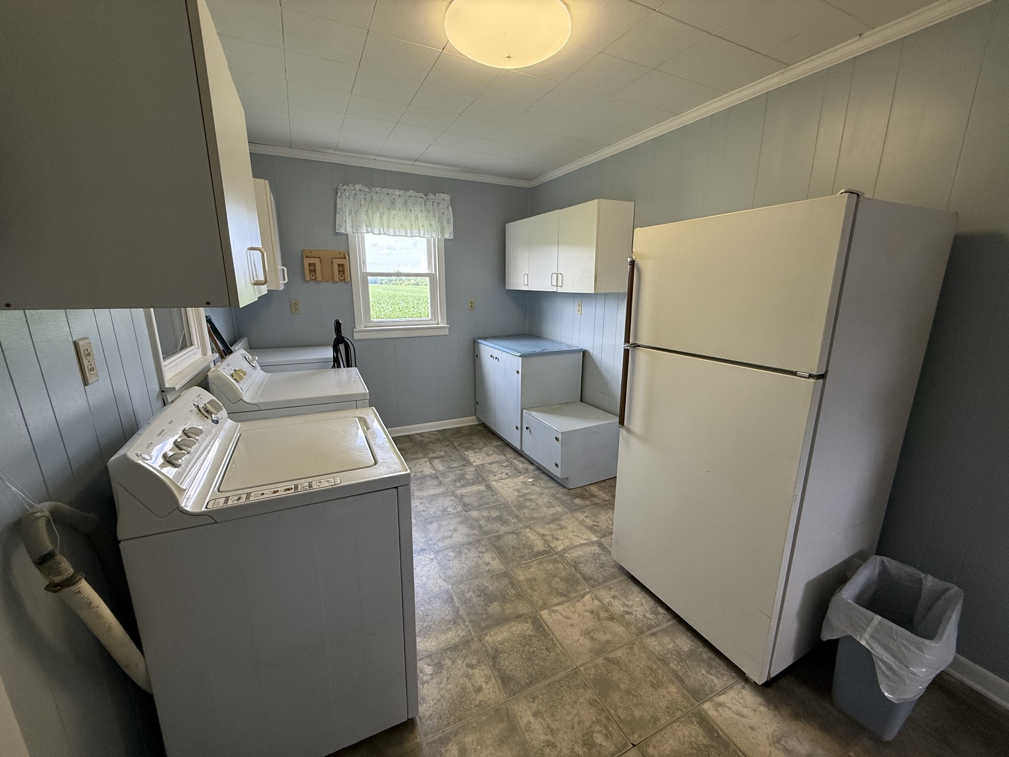 2971 Monroe Floyd Road Decherd, TN 37324 - Photo 22 of 26 a utility room with dryer and washer