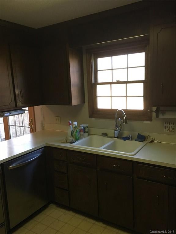 12801 Idlewild Road Matthews, NC 28105 - Photo 4 of 6 Gallery Image 4