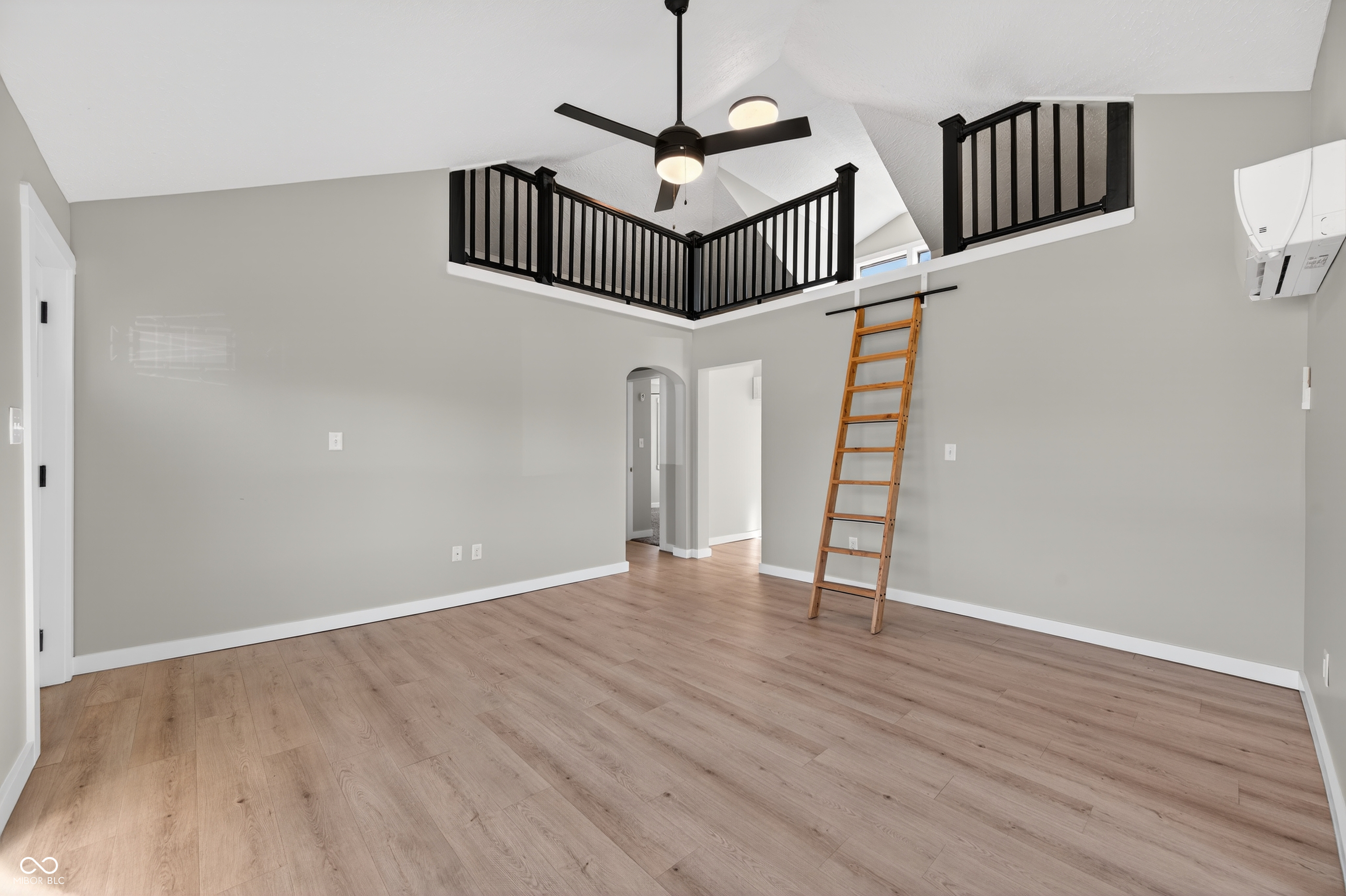 5065 Adkins Street Columbus, IN 47201 - Photo 5 of 22