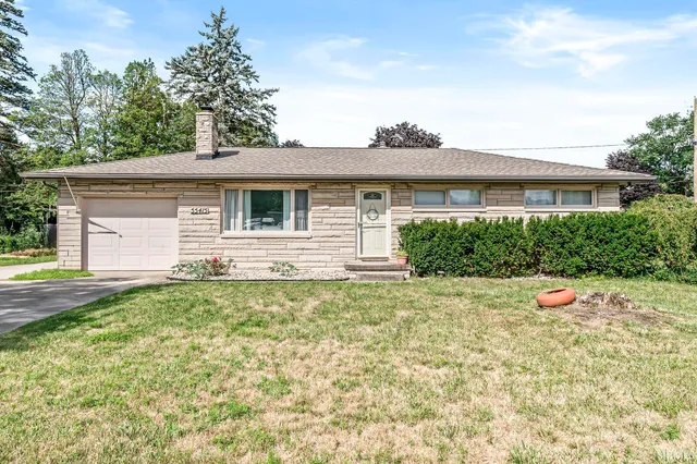 $242,000 | 55415 Barksdale Street, Osceola, IN 46561