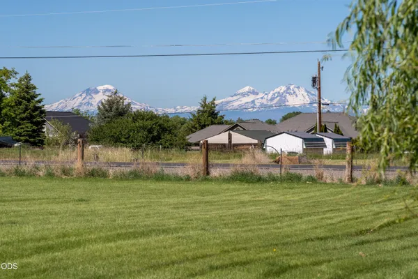 $299,990 | 409 G Avenue, Terrebonne, OR 97760