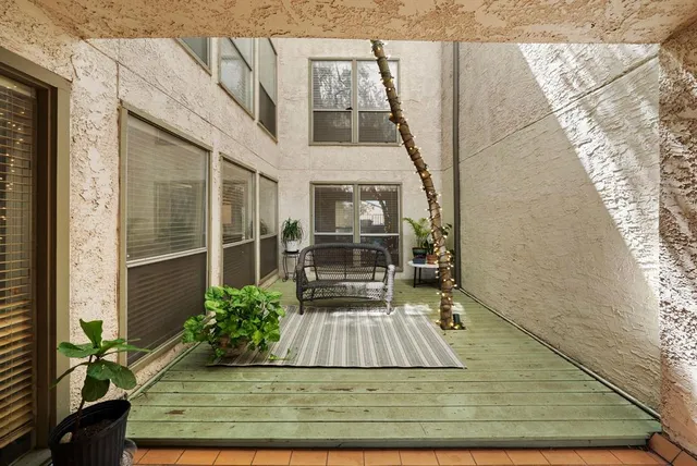 $330,000 | 9810 Amberton Parkway, Dallas, TX 75243