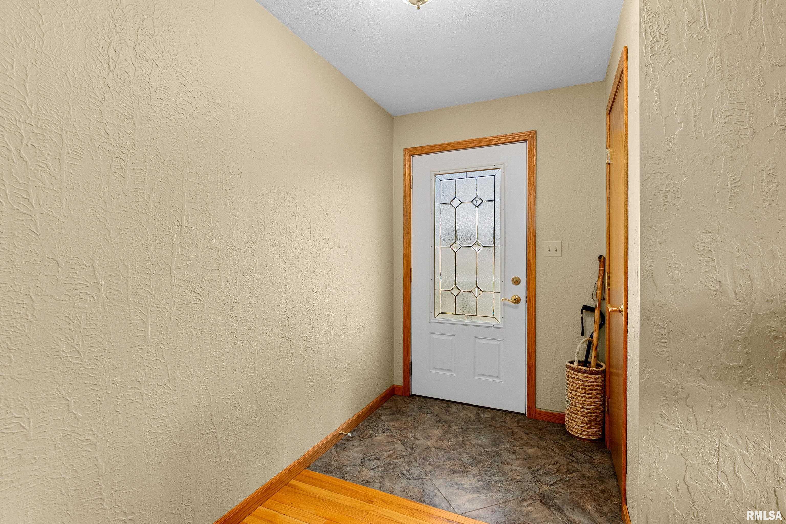 102 Edgewood Road Eureka, IL 61530 - Photo 23 of 62