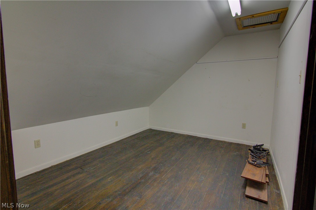 4001 Elmwood Road Cleveland, OH 44121 - Photo 19 of 20