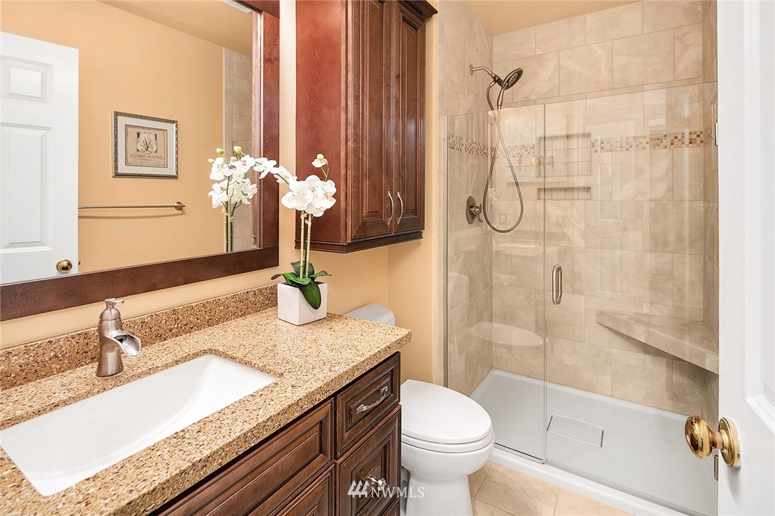 522 Elma Place Northeast Renton, WA 98059 - Photo 10 of 16