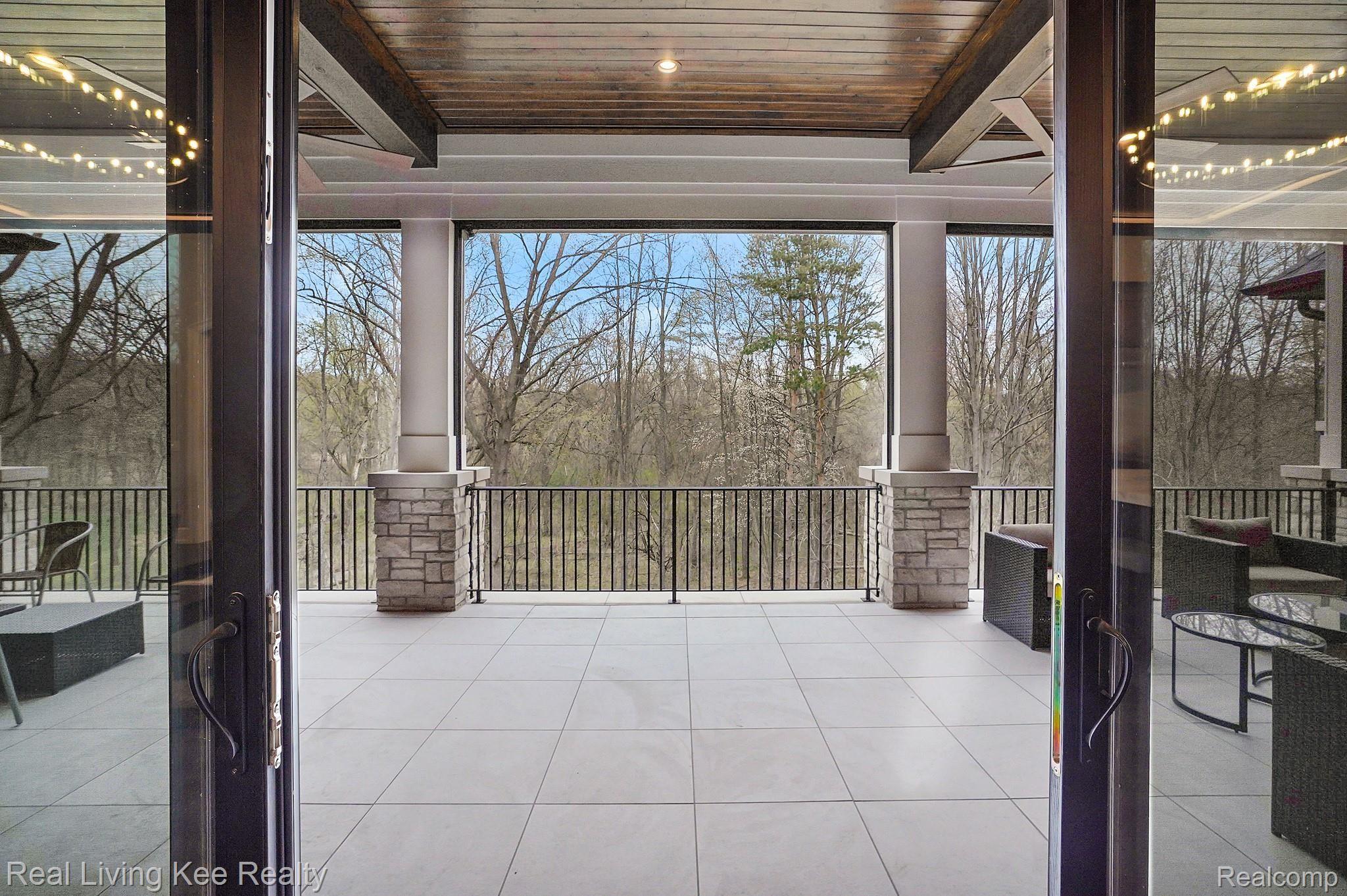 4767 Pinecrest Court Rochester, MI 48306 - Photo 31 of 98 DSC02262.jpg