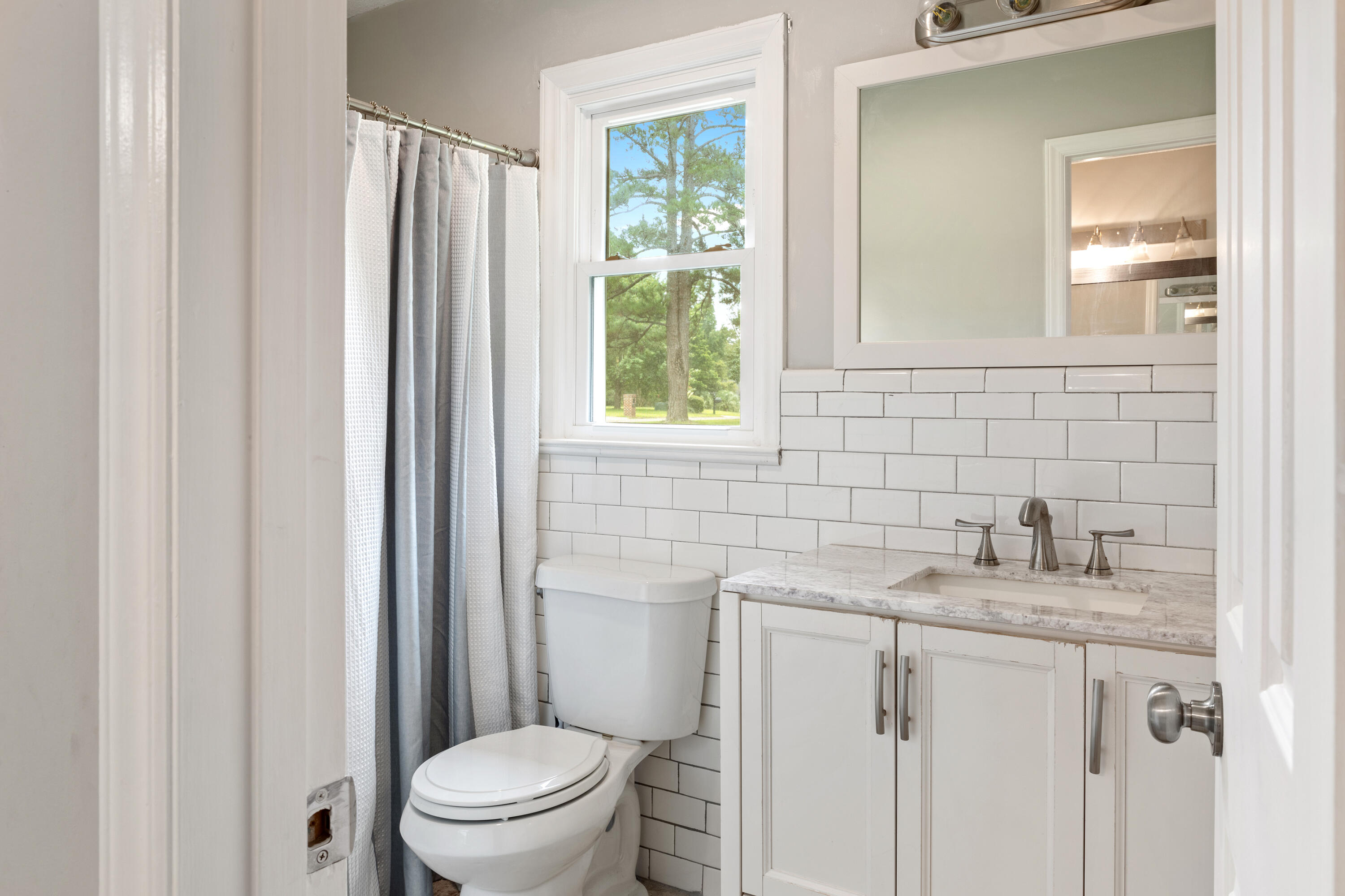 618 Periwinkle Court Sumter, SC 29150 - Photo 31 of 40 PRIMARY BATHROOM