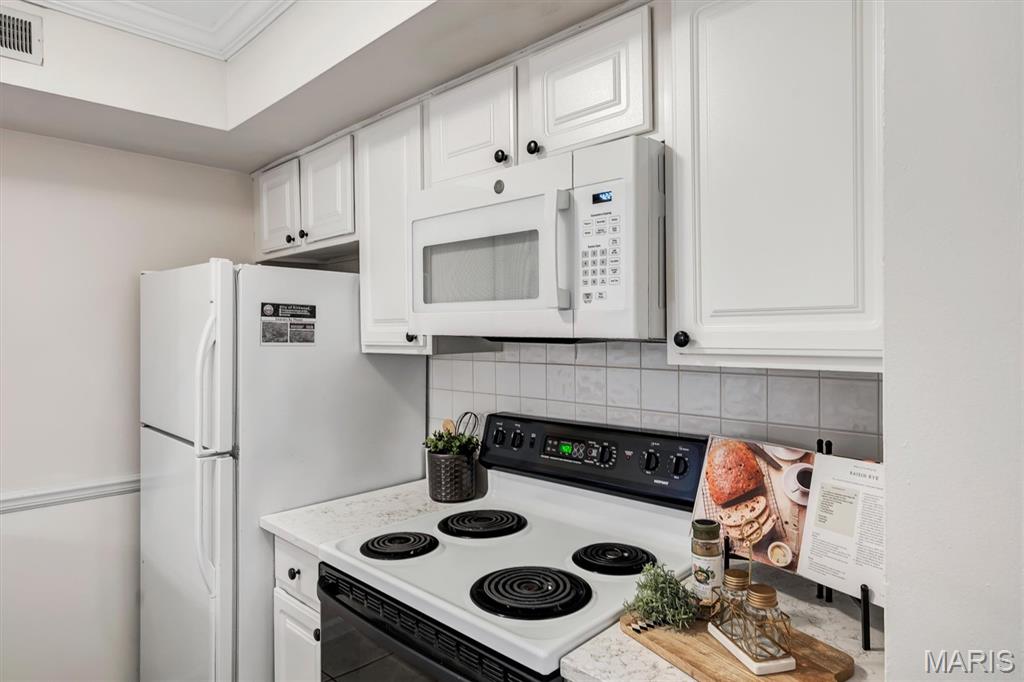 425 South Geyer Road, Unit H St. Louis, MO 63122 - Photo 8 of 18 Gallery Image 8