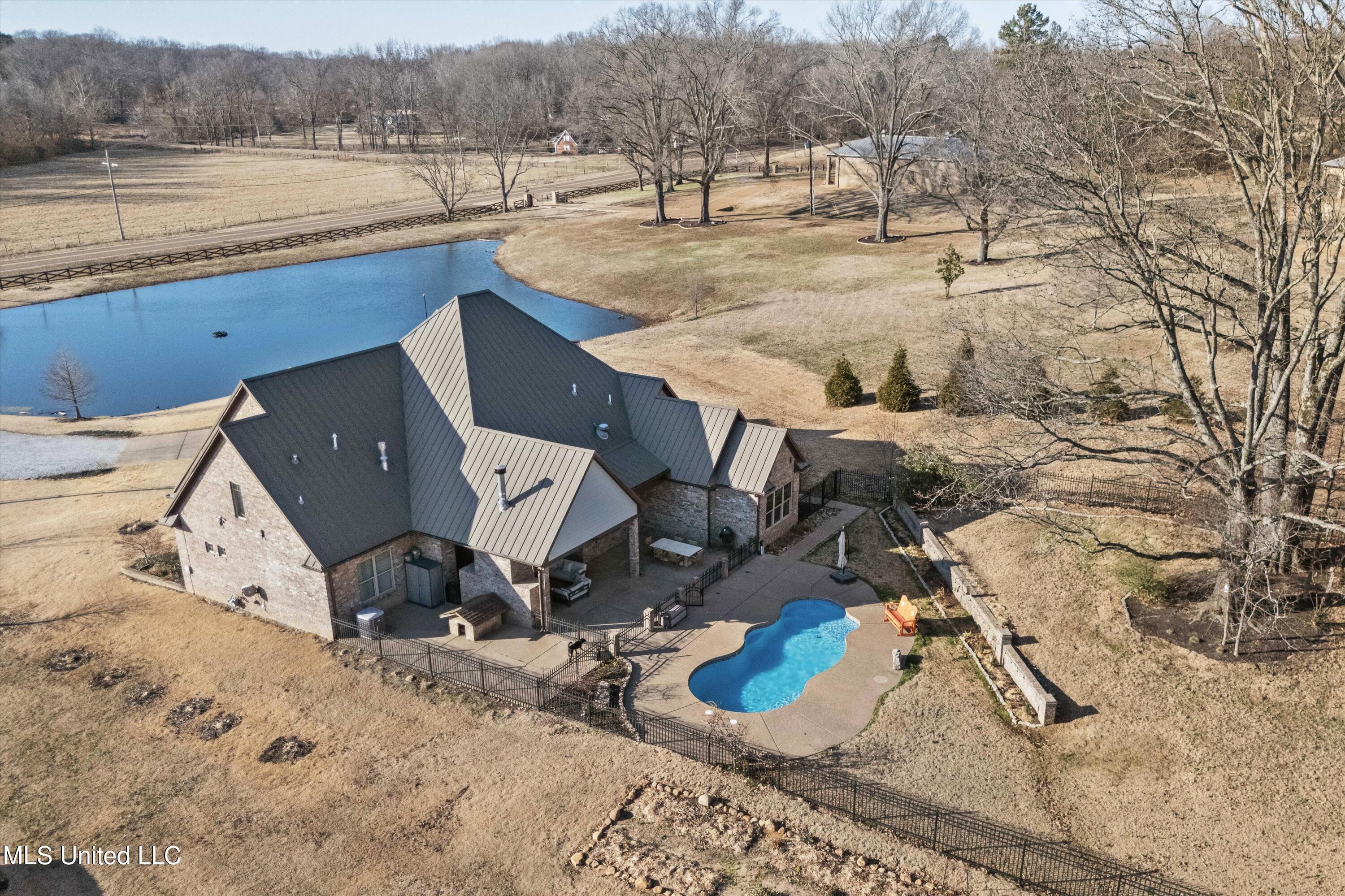 1122 Getwell Road Hernando, MS 38651 - Photo 3 of 29 getwell rd drone 3