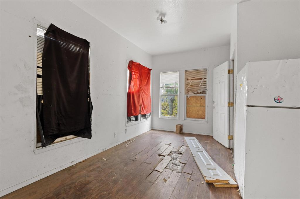 646 South Main Street Paris, TX 75460 - Photo 12 of 39