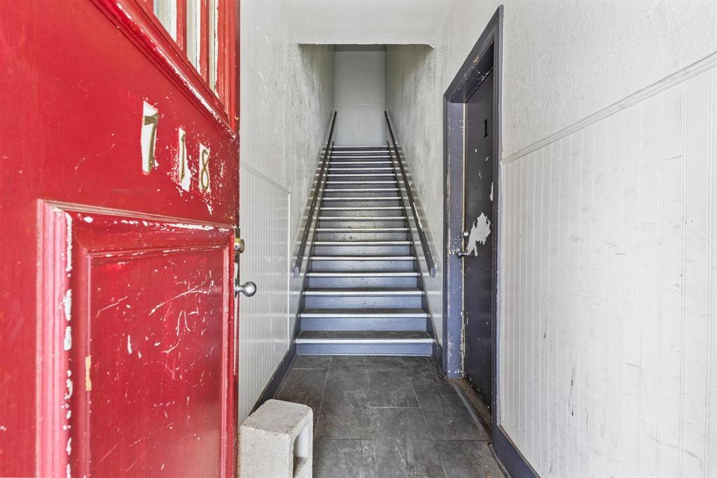 646 South Main Street Paris, TX 75460 - Photo 7 of 39 a view of entryway