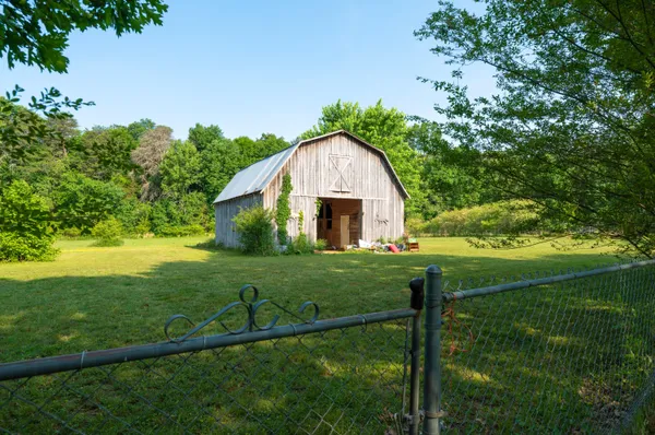 $400,000 | 6417 Ooltewah Georgetown Road, Ooltewah, TN 37363