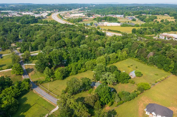 $400,000 | 6417 Ooltewah Georgetown Road, Ooltewah, TN 37363