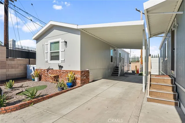 $169,999 | 501 North Willow Drive, Santa Ana, CA 92703