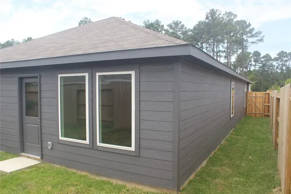 $1,850 | 3128 Twisted Myrtle Drive, Conroe, TX 77301