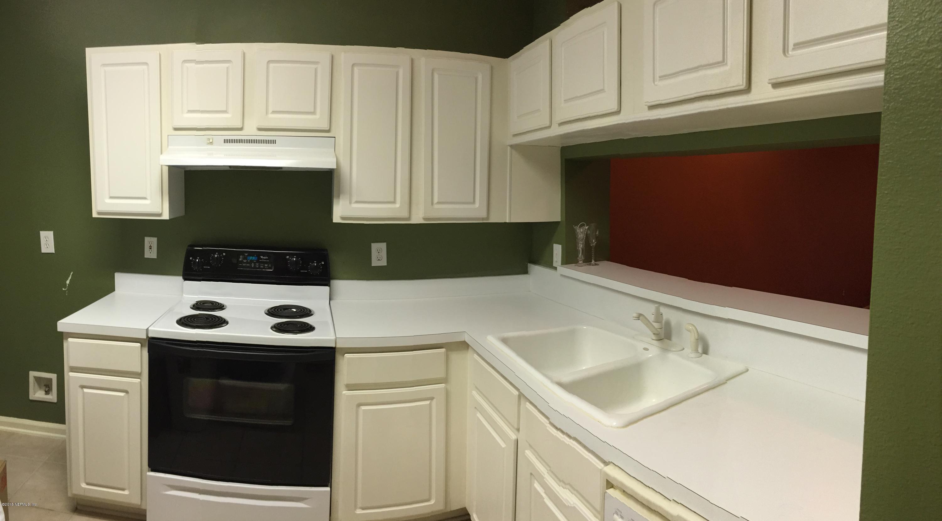 8230 Dames Point Crossing Boulevard, Unit 1504 Jacksonville, FL 32277 - Photo 3 of 8 Kitchen