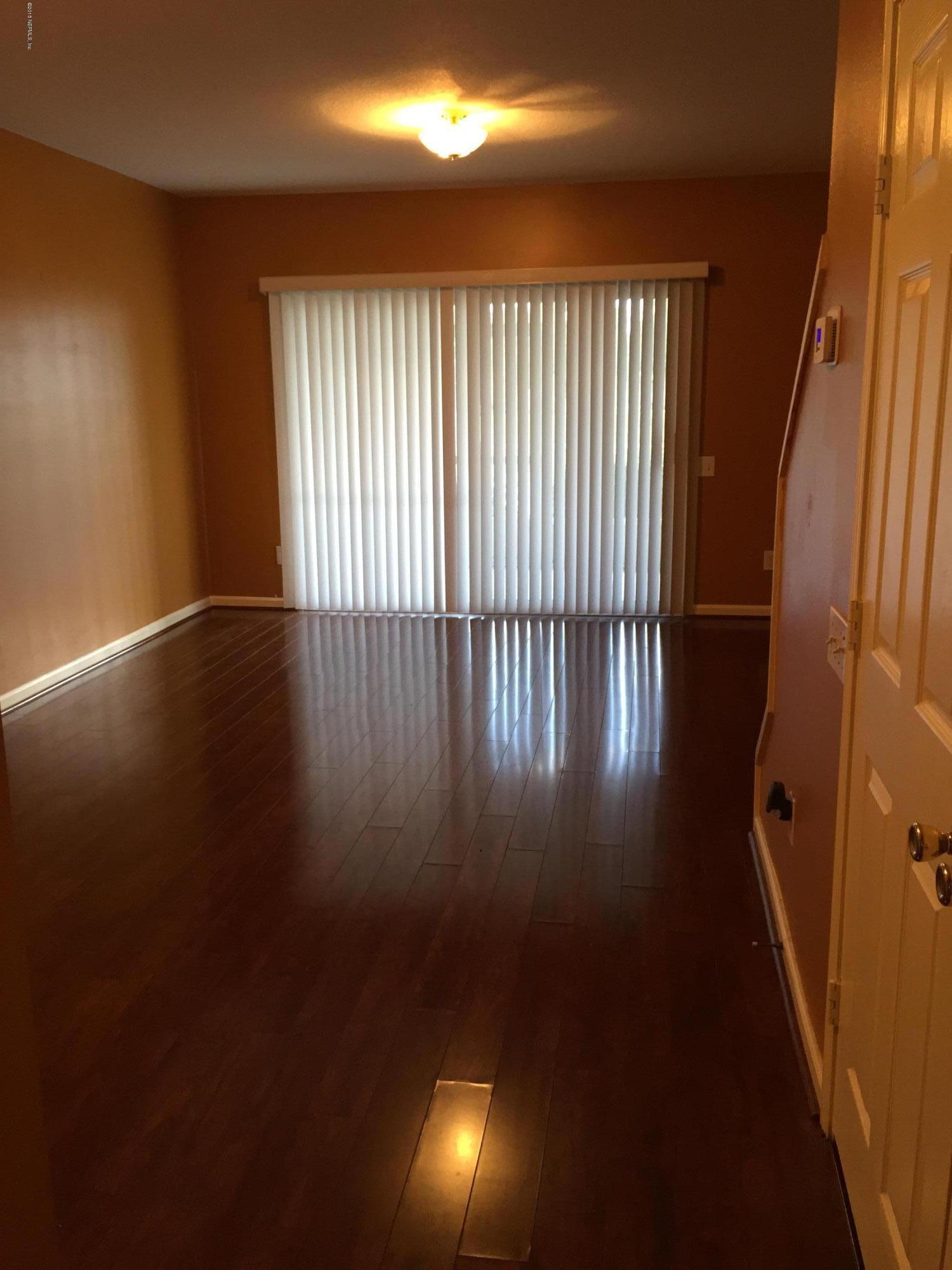 8230 Dames Point Crossing Boulevard, Unit 1504 Jacksonville, FL 32277 - Photo 4 of 8 Living/Dining Rm