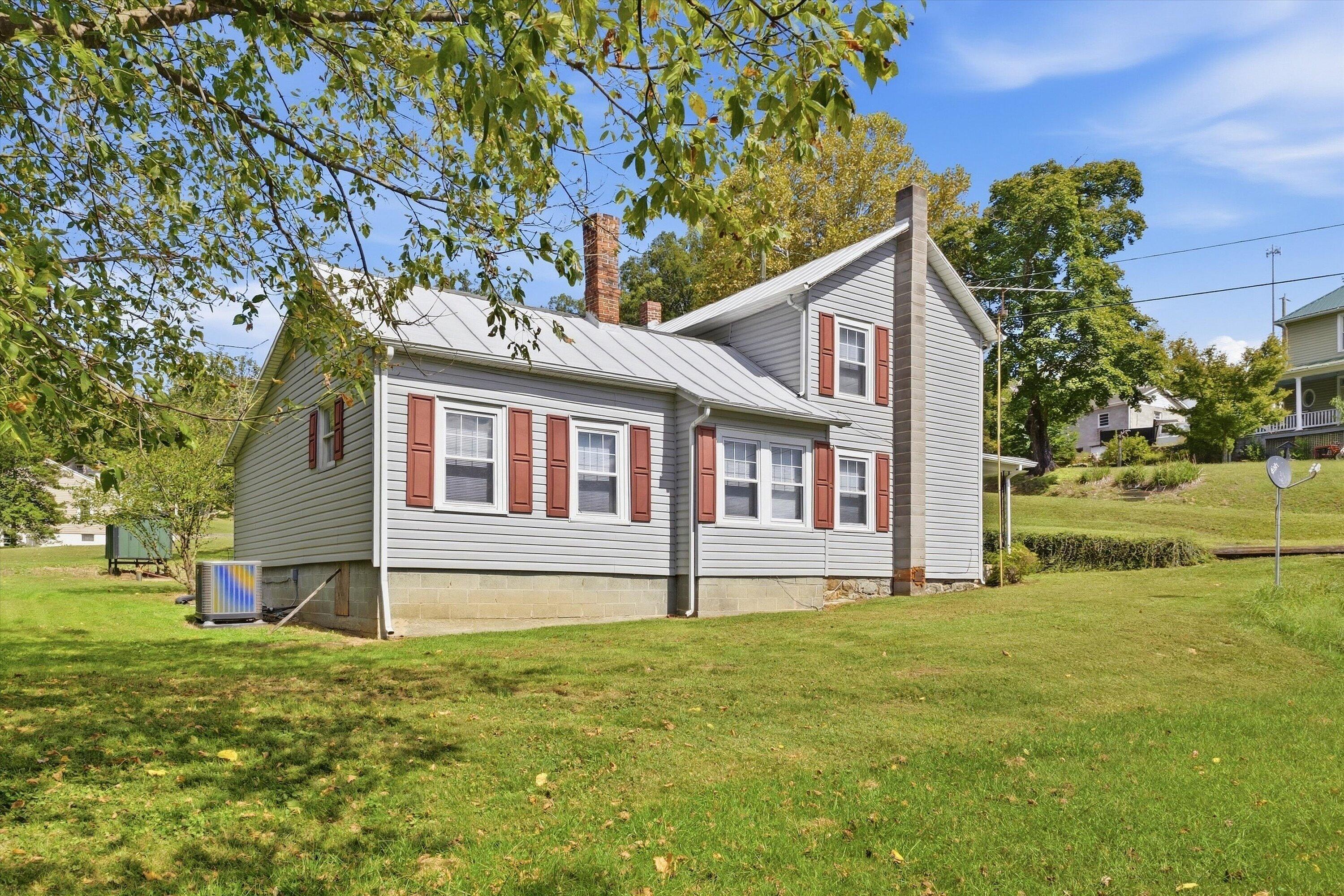 121 Branch Road Eagle Rock, VA 24085 - Photo 27 of 31 28-026_201A1800