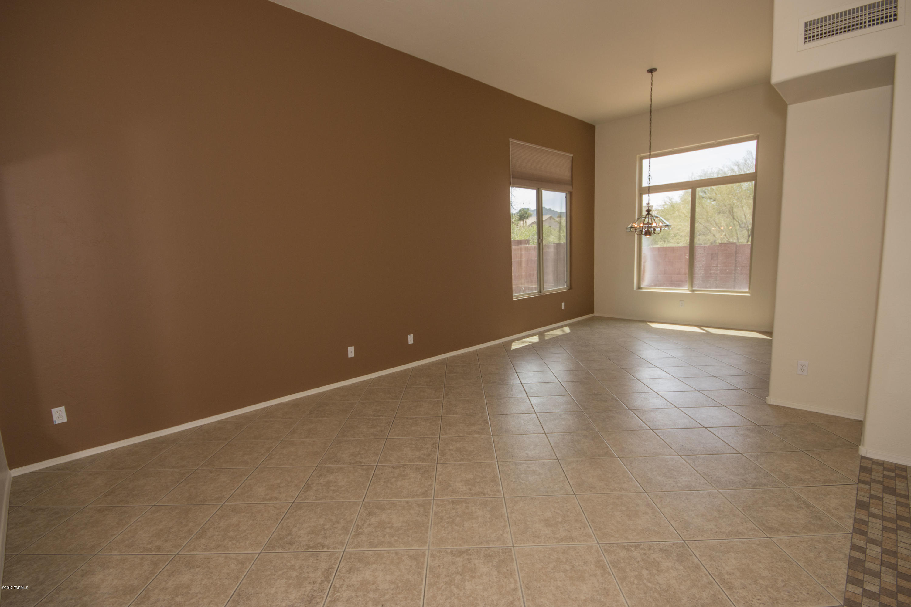 3329 North Bear Spring Trail Tucson, AZ 85745 - Photo 9 of 28