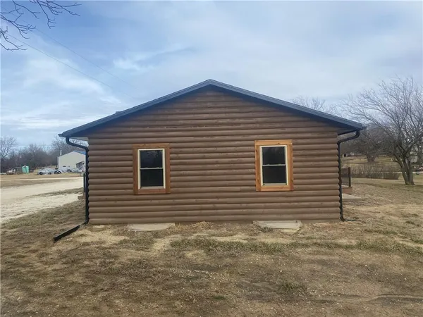 $290,000 | 21731 3rd Street, Onaga, KS 66521