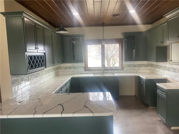 $290,000 | 21731 3rd Street, Onaga, KS 66521