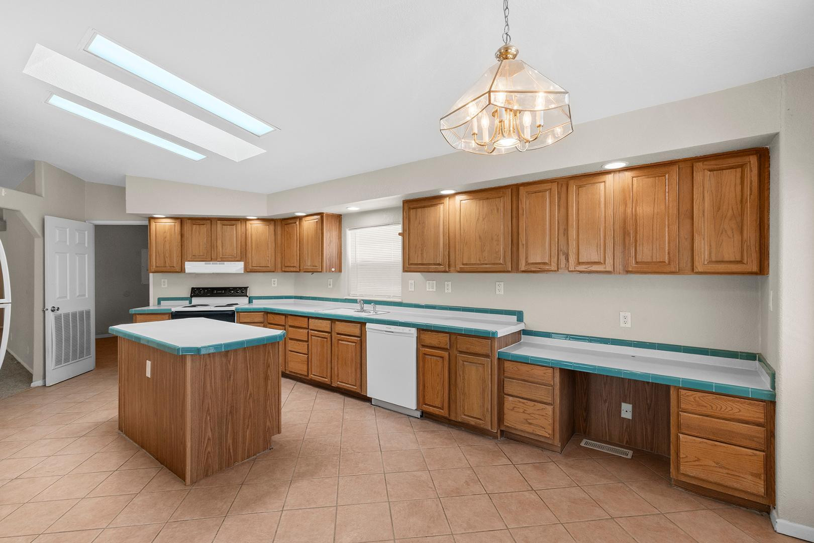 37408 North 20th Street Phoenix, AZ 85086 - Photo 10 of 28 Photo #10