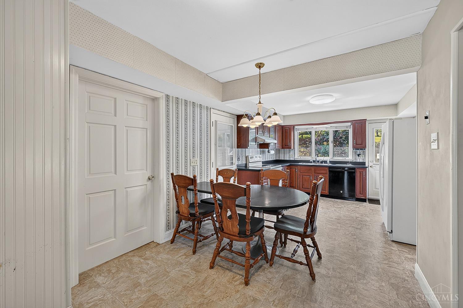 1773 Resor Road Fairfield, OH 45014 - Photo 8 of 31 Gallery Image 8