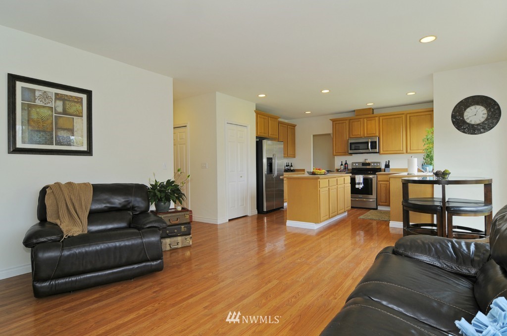 20107 29th Avenue Southeast Bothell, WA 98012 - Photo 10 of 22 Gallery Image 10