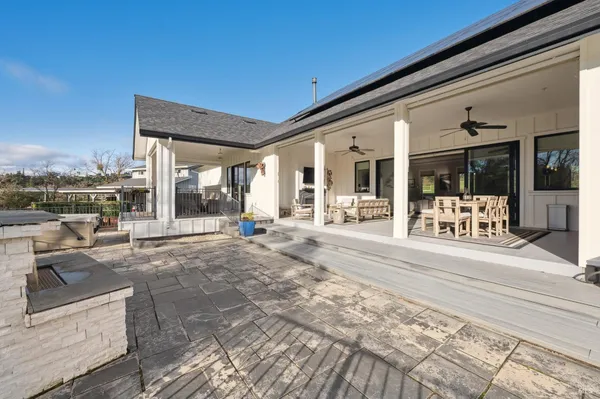 $2,645,000 | 1840-1850 Riebli Road, Santa Rosa, CA 95404