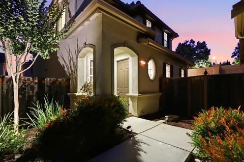 $899,888 | 143 Lusitano Way, Gilroy, CA 95020