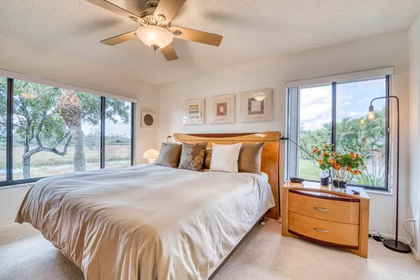 $2,900 | 1111 Duncan Circle, Unit 203, Palm Beach Gardens, FL 33418