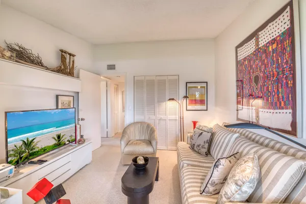 $2,900 | 1111 Duncan Circle, Unit 203, Palm Beach Gardens, FL 33418