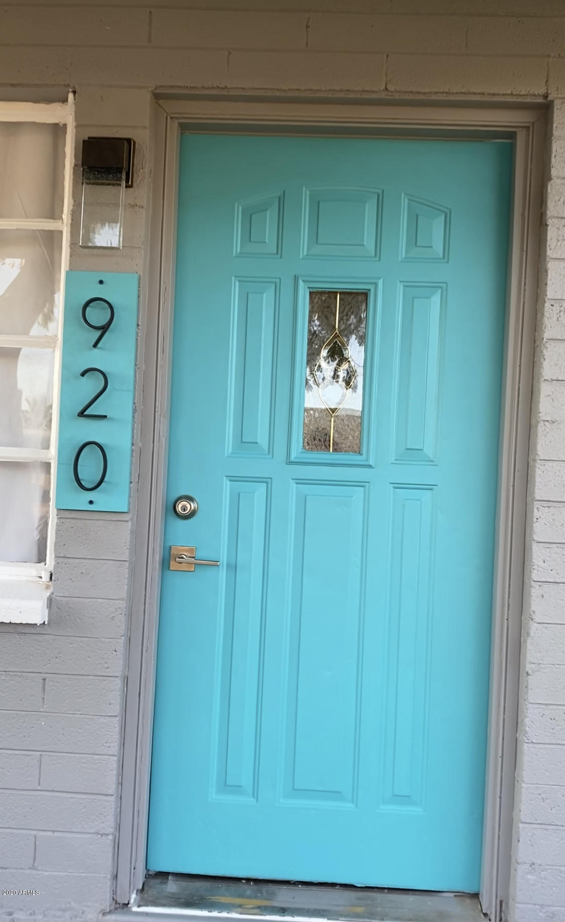 920 East Carter Road Phoenix, AZ 85042 - Photo 5 of 14 Modern Color Schematic!